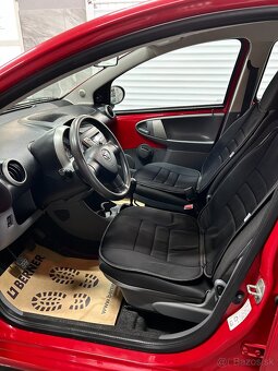 TOYOTA AYGO, 1.0 i, 50KW/68PS, 2011, 93 000 KM - 11