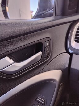 Hyundai Santa fe Grand - 11