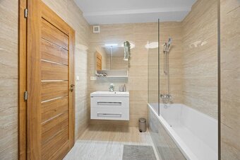 Výnimočný, luxusný, nový 4-izb. byt, centrum Záh. Bystrice - 11