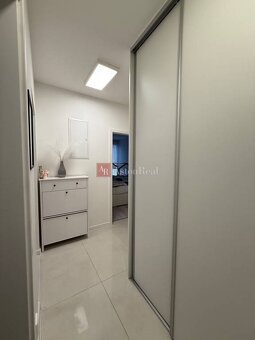 Príjemný 3-izbový byt s loggiou v novostavbe Diamon Residenc - 11