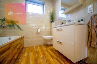 Na predaj krásna novostavba rodinného domu s garážou - 11