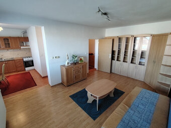 Prenájom 1 izbový byt v meste Šurany s BALKÓNOM. - 11
