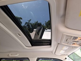 Dodge Nitro R/T 2.8.CRD - 11