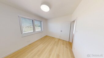 NOVÝ PROJEKT "PRI SADE" HORNÉ ŠTITÁRE 4-IZB NOVOSTAVBY - 11