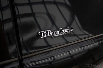 LINCOLN TOWN CAR LIMOUSINE - 11