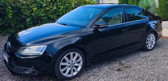 VW Jetta 1.6TDI DSG - 11