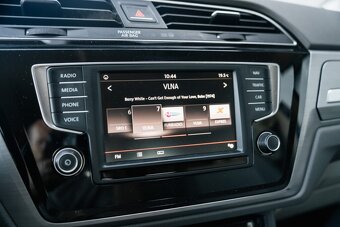 Volkswagen Touran 2.0 TDI DSG Comfortline - 11