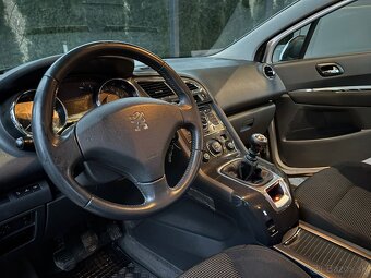 Peugeot 5008 2.0 / 2010 - 11