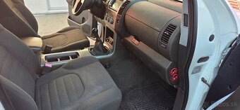 Nissan Pathfinder 2.5 dCi 4x4 - 11