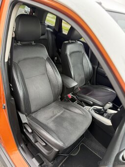 Suzuki Vitara 1.6 Benzín Automat max výbava - 11