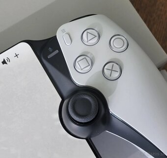 Nový Sony PlayStation Portal Remote Player - 11