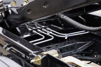 MERCEDES 15T NOVÝ HÁKOVÝ NOSIČ KONTAJNEROV HYDRAULICKÁ RUKA - 11
