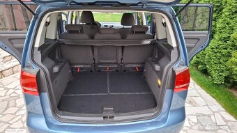 VOLKSWAGEN TOURAN 1.6 TDI 77KW Modra Metalíza - 11