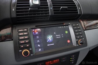 BMW X5 4.4i A/T - 11