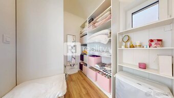 Pekný, zariadený 5 izb. rodinný dom v luxusnej radovej zásta - 11