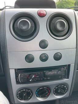 Citroen Berlingo 1.6 hdi - 11