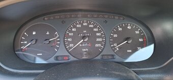 Predám Renault Megane 1.6  1996 - 11