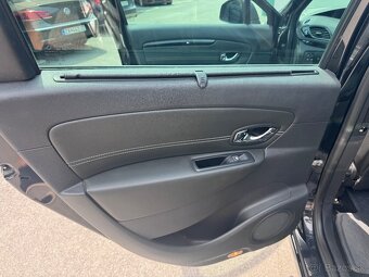RENAULT MEGANE SCENIC 1.5 dCI 2012 - 11