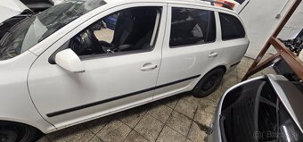 Dvere octavia 2 biela farba - 11