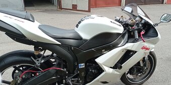 Kawasaki Ninja ZX-6R - 11