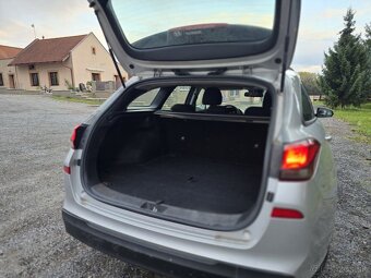 Hyundai i30 1.6 crdi - 11