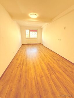 Na predaj 3 izbový byt po rekonšt.v Brezne-Mazorníkovo - 11