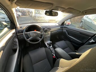 Toyota Avensis Combi 2.0 D-4D Sol - 11