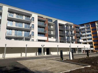 Krásny, zariadený apartmán v podhorskom meste Svit - 11