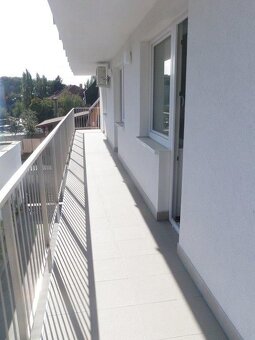 NA PRENÁJOM MODERNÝ 4-izb. BYT S DVOMA TERASAMI - 11