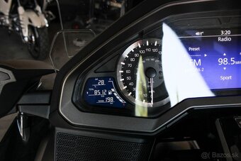 Honda GL 1800 GOLDWING - 11