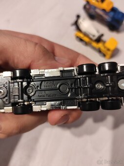 matchbox a hotwheels - 11