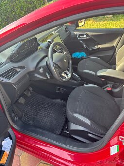 Predám peugeot 208 1,2 pure tech - 11