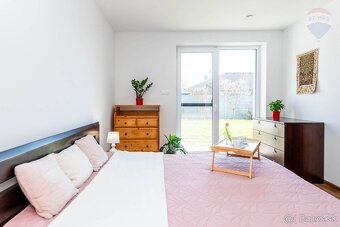 4 - izbová novostavba - bungalov s garážou na pozemku 422 m2 - 11