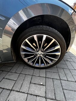 Škoda superb 3 combi 2.0tdi 110kw - 11