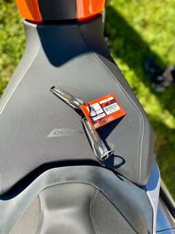 KTM DUKE 790 s príplatkovou úpravou - 11
