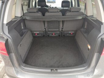 Volkswagen Touran 2.0 TDI - 11