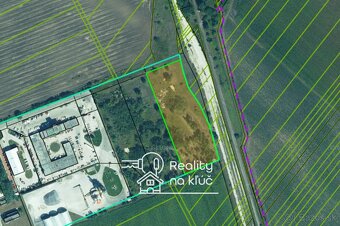 Na predaj stavebný pozemok v priemyselnej zóne v NZ - 11