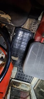 Gumová rohož Zetor 5511, 5611, 5711, 5745, 6711, 6745 ,6911. - 11