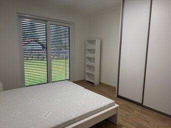 Na prenájom 3izbový byt v rodinnom dome-Voľný ihned - 11