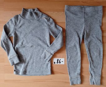 Prebaľovací stôl pre bábätká +hračky a obleč.zadarmo - 11