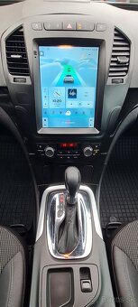 Opel Insignia ST combi 2010", automat - 11