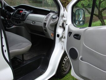 Opel Vivaro. - 11