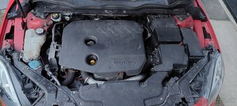 Predam Volvo V40 D2 s pravostrannym riadenim - 11