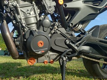 KTM 790 Duke 2023 - 11