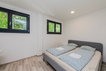 Areál | Polyfunkčná budova s 3 samostatnými bytmi, Ružinov - 11