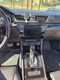 Škoda Superb Combi automat 4x4 r.v 2017 Laurint & Klement - 11