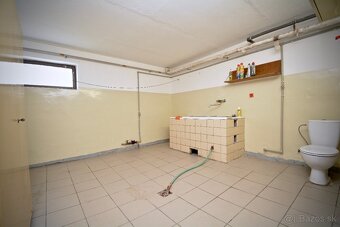 REZERVOVANÉ Na predaj rodinný dom na Kláštornej ulici - 11