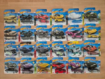 Hot Wheels autíčka mix - 11