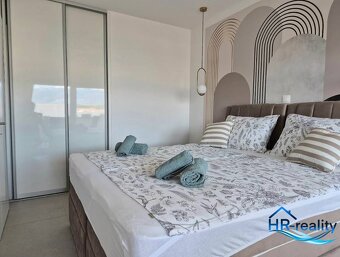Novalja – nádherne zariadený apartmán neďaleko pláže - 11