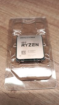 Rozpredám diely z herného PC - 11